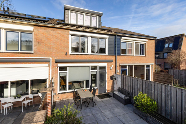 Foto - Te koop: Fijne gezinswoning met carport!